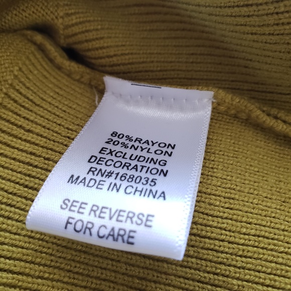 Retro Bow Sweater Size Medium NEW! - Picture 14 of 14